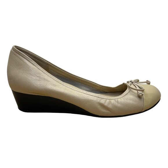 Cole Haan Women’s Cream Leather Bow Cape Toe Wedge Flats Size 9.5B - Picture 1 of 9